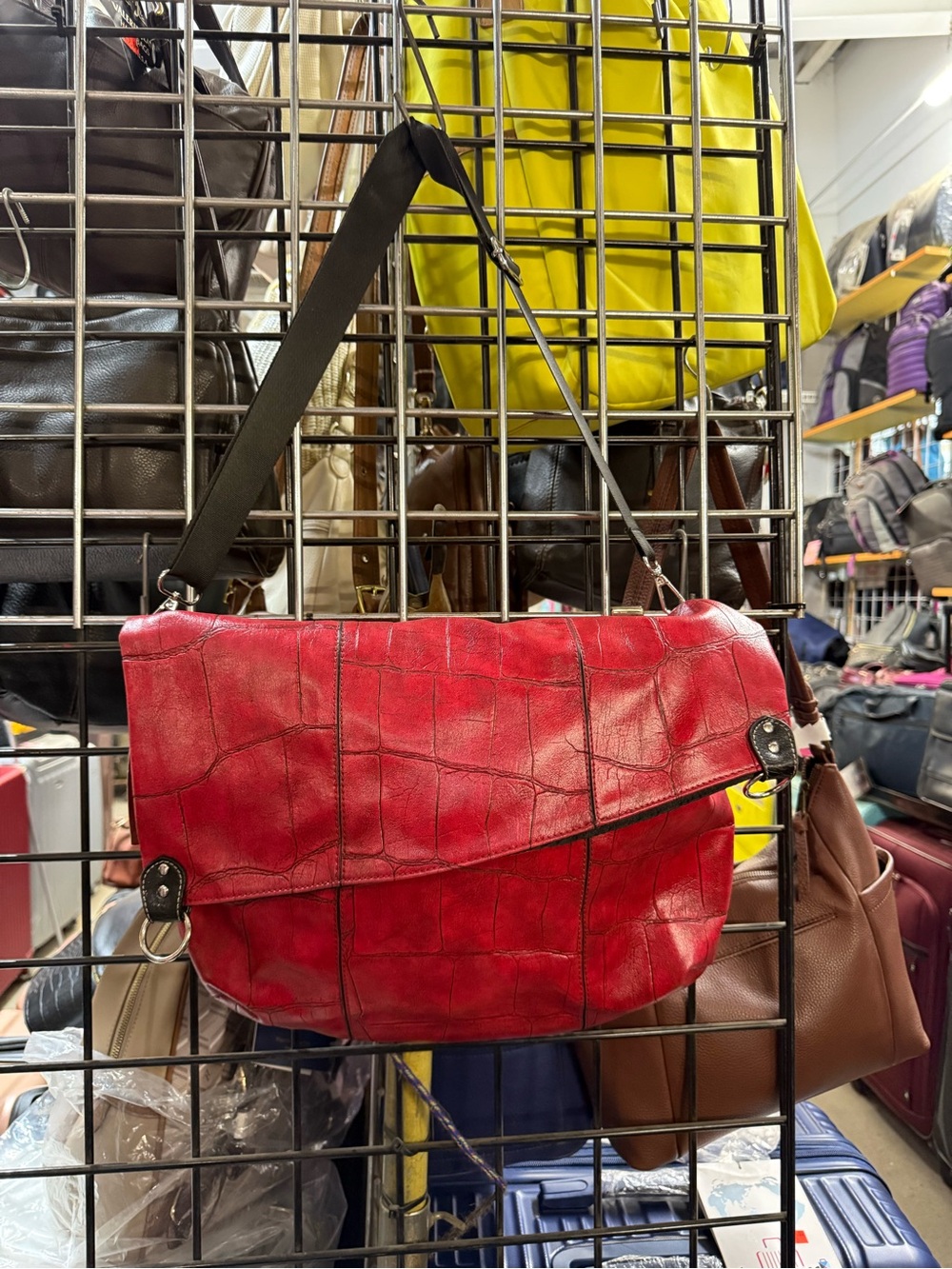 Vintage Real Leather Red Croc-Texture Shoulder Bag - Unbranded